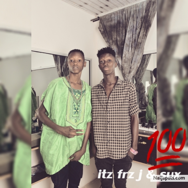 na me as i dey na frizjay na dey wit de suxx - click for next photo