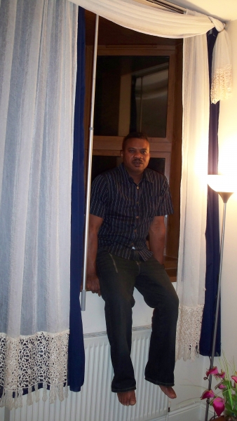  - click for next photo