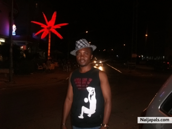  - click for next photo