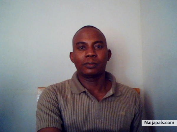 Dr Akinsowon - click for next photo