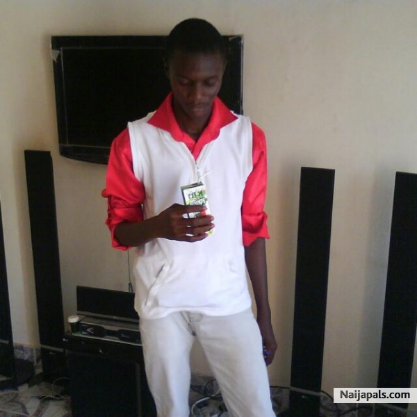 im abdulwab sanusi and my friends boka,barrister.hassan - click for next photo