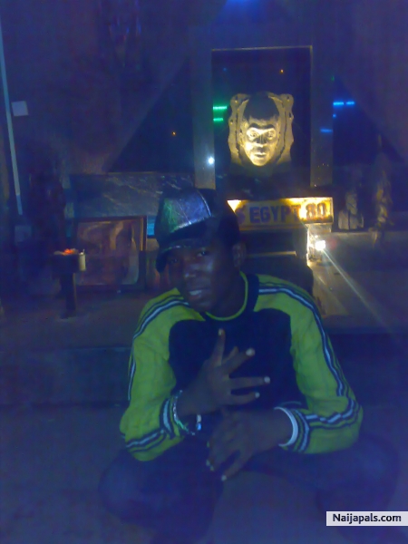  - click for next photo