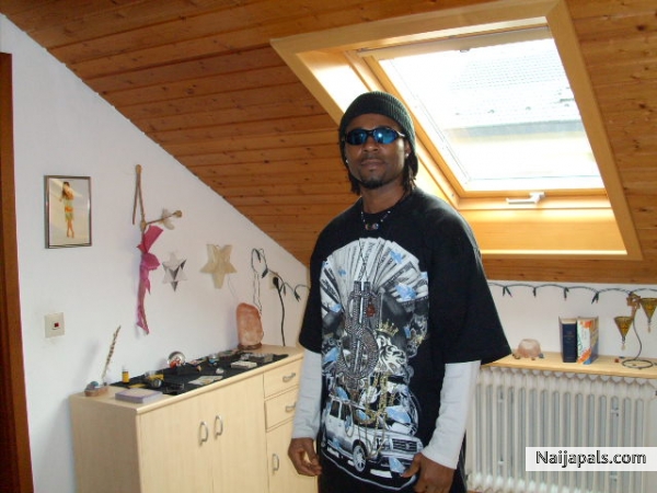 C-PAGNE - click for next photo