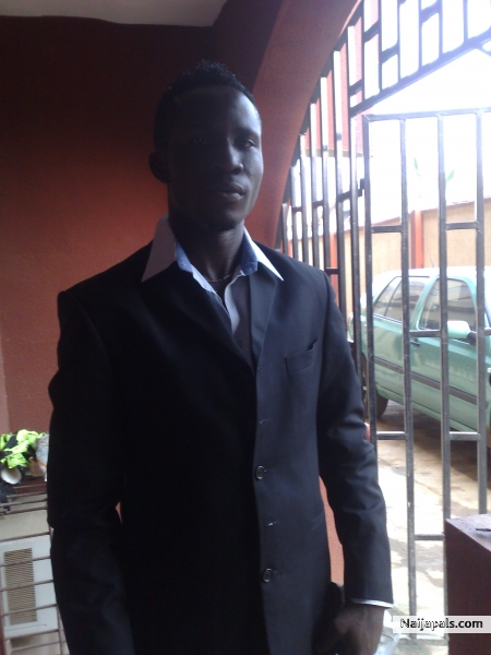 celeb going out of his country - click for next photo