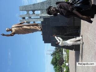  - click for next photo