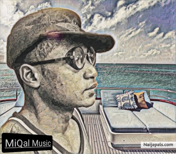 MiQal leisure moments - click for next photo