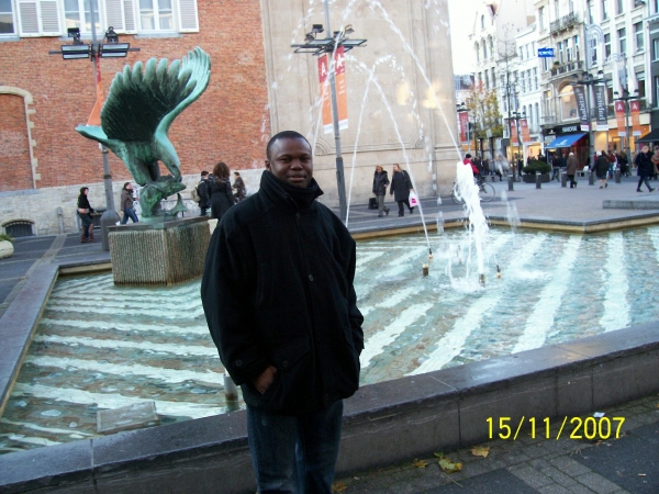  - click for next photo