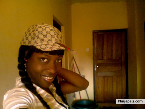 my gucci cap - click for next photo