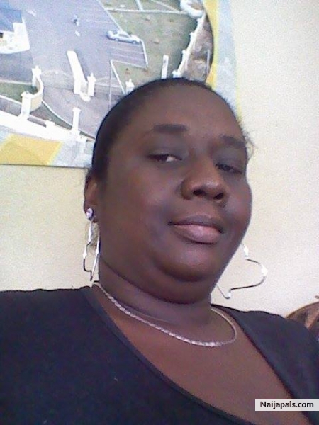 Sporting my new earrings - click for next photo
