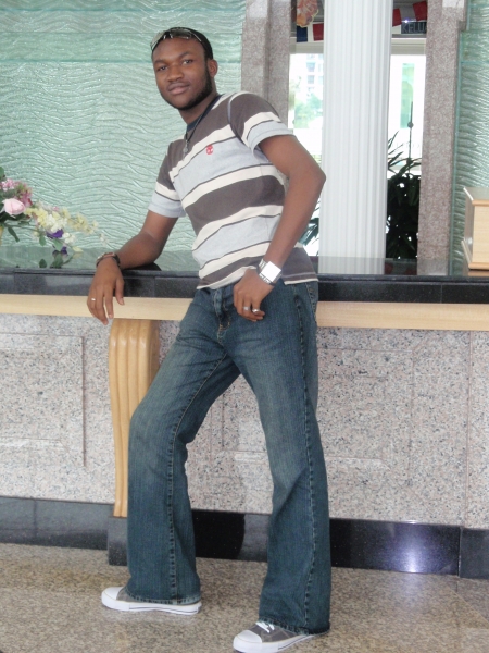  - click for next photo