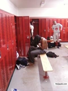 in da locker room - click for next photo