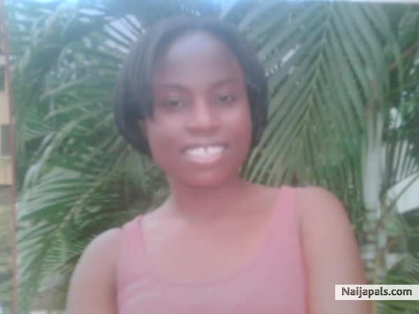Innocent girl - click for next photo