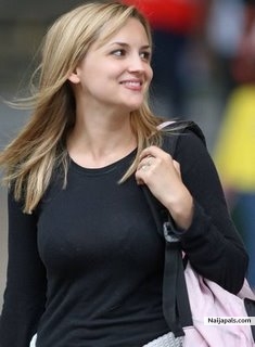 chelsea clinton - click for next photo