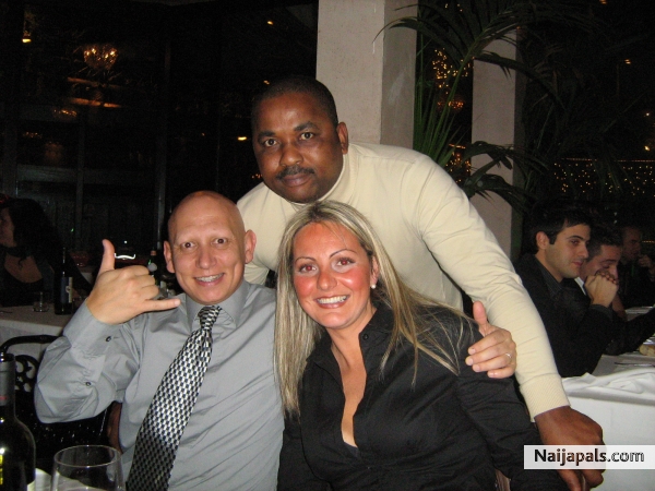 wt a friend n the wife - click for next photo