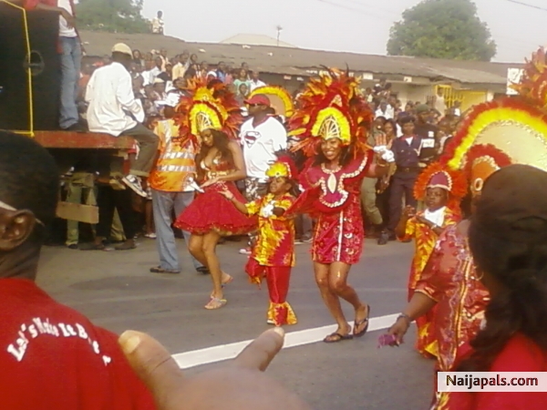 Rita Dominic with Aki & Pawpaw @ Calabar carnival 2008 - click for next photo