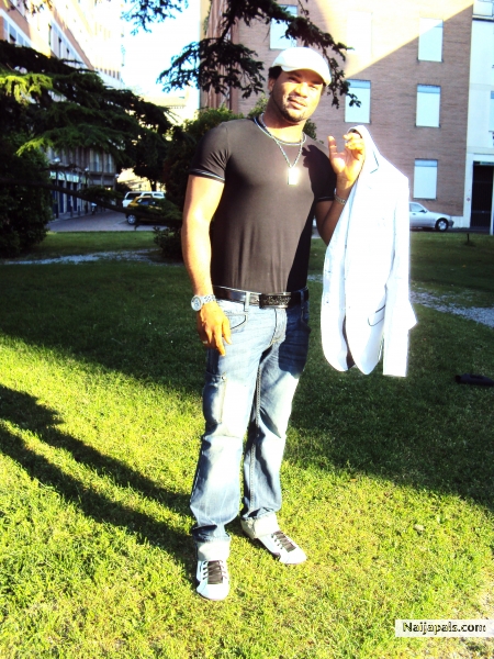  - click for next photo