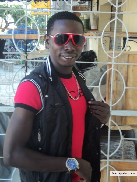  - click for next photo