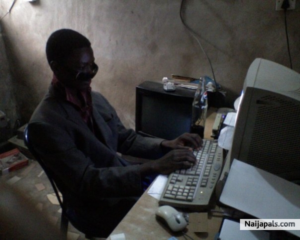 WORKING - click for next photo