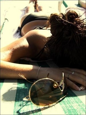 chilled on the beach! - click for next photo