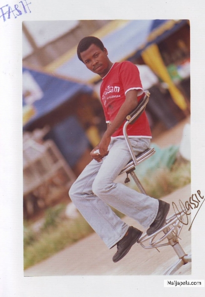 BABATUNDE - click for next photo