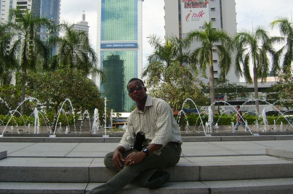  - click for next photo