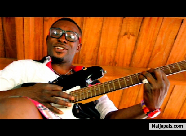 EZRA....shear the love of Jah worldwild - click for next photo