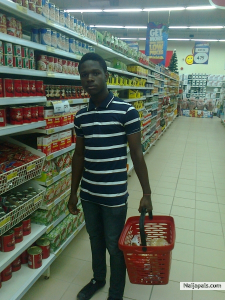 shopping proper - click for next photo
