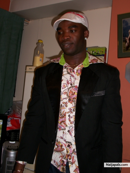  - click for next photo
