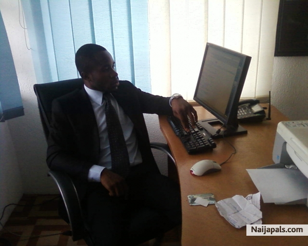 Mr chiller chilling in the office - click for next photo