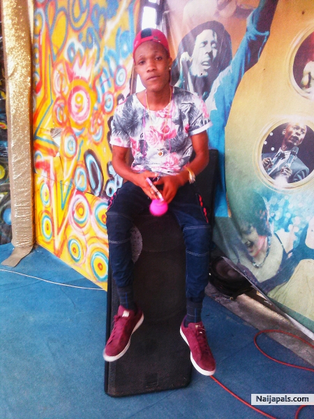  - click for next photo