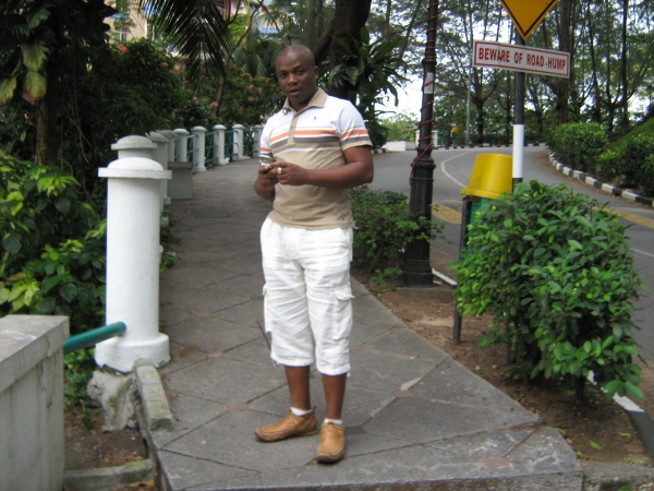  - click for next photo