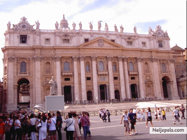 VATICAN ROME - click for next photo