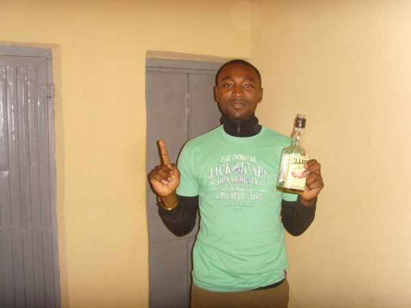 keeping tab with the cold in sokoto - click for next photo