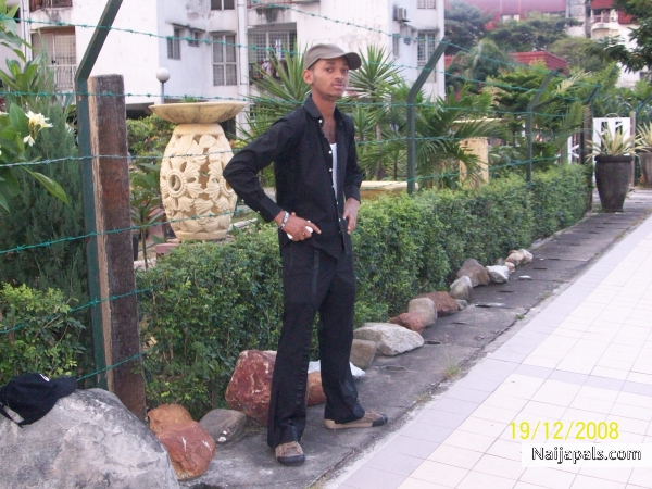  - click for next photo