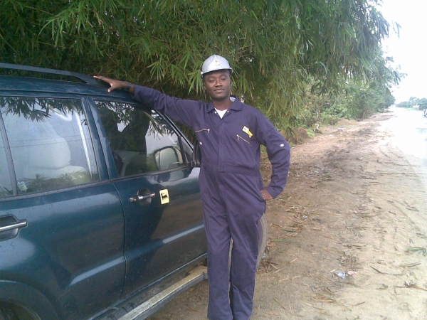den go dey pose.... - click for next photo