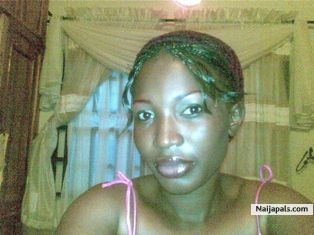 VOTE ME FOR FACE OF SLEEK 2009. TXT 1157 TO 33380 - click for next photo