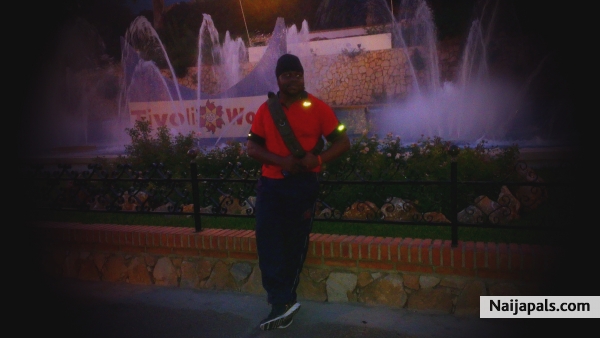  - click for next photo
