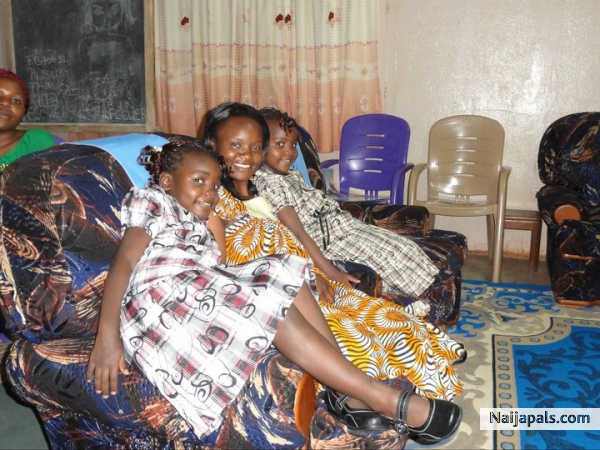 My cousins with mom - click for next photo