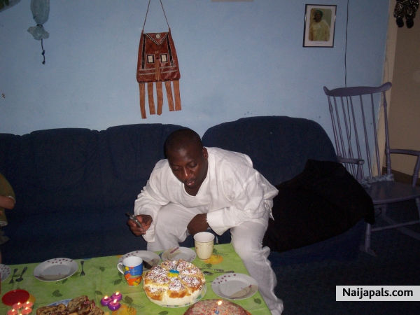  - click for next photo