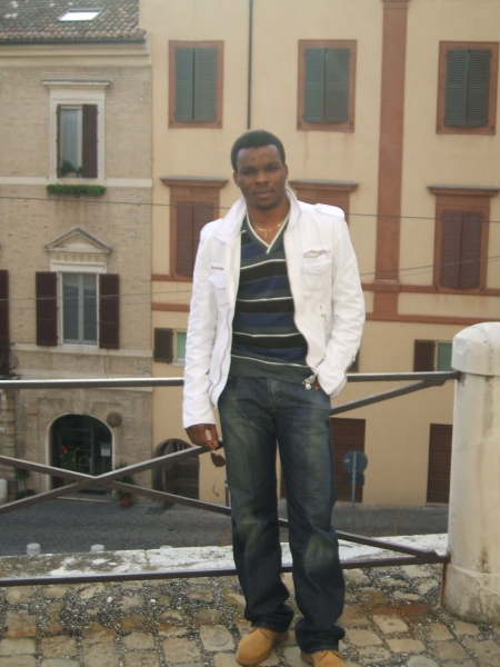  - click for next photo