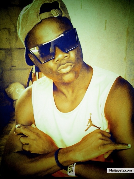 DENIS DJ YAOUNDE A.K.A TIME MUSIC - click for next photo