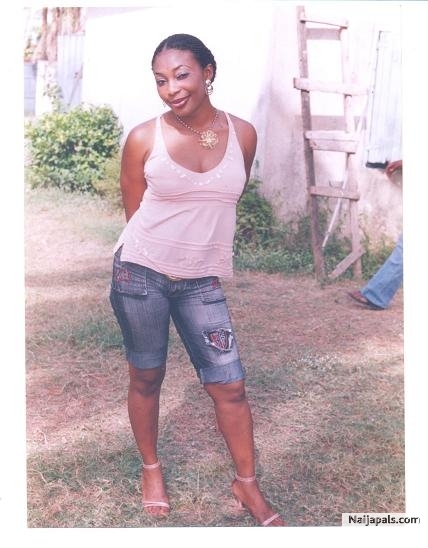 PLZ MY NIGER PEOPLE AM A FEMALE NT A MALE!!!!!!!!!!!!!!!!!!!!!!!!!! - click for next photo