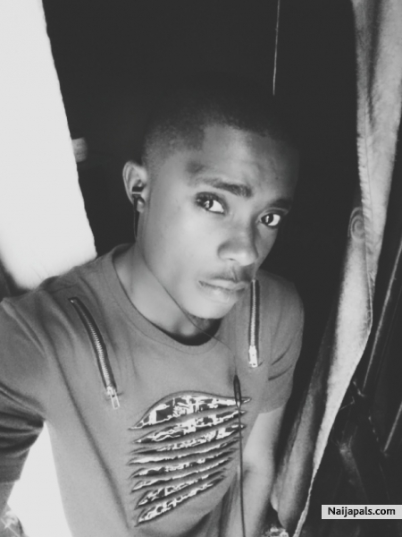 Next rated artist - click for next photo