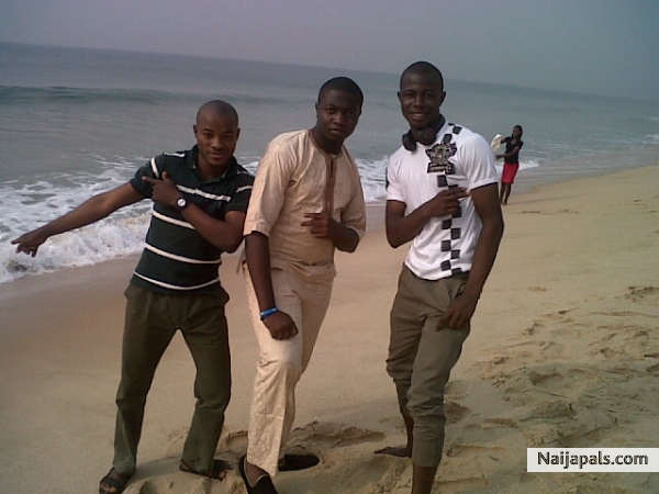  - click for next photo