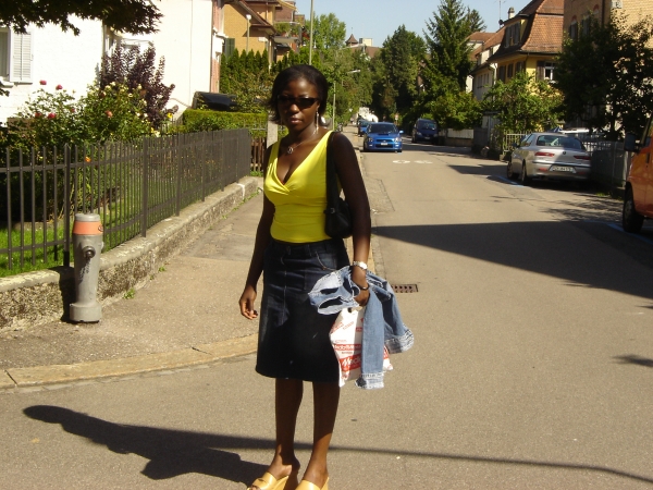  - click for next photo