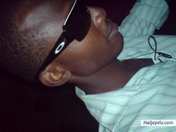 chillin in the Root Bar.. @ home Gbagada Estate - click for next photo