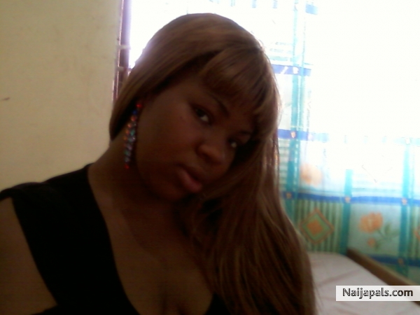 this pic right here, imma have to agree with crusifixo's comment - click for next photo