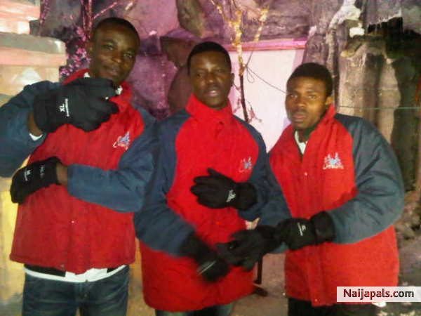 c - click for next photo