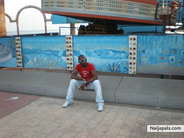 abury 4 guys - click for next photo