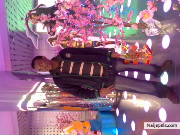  - click for next photo